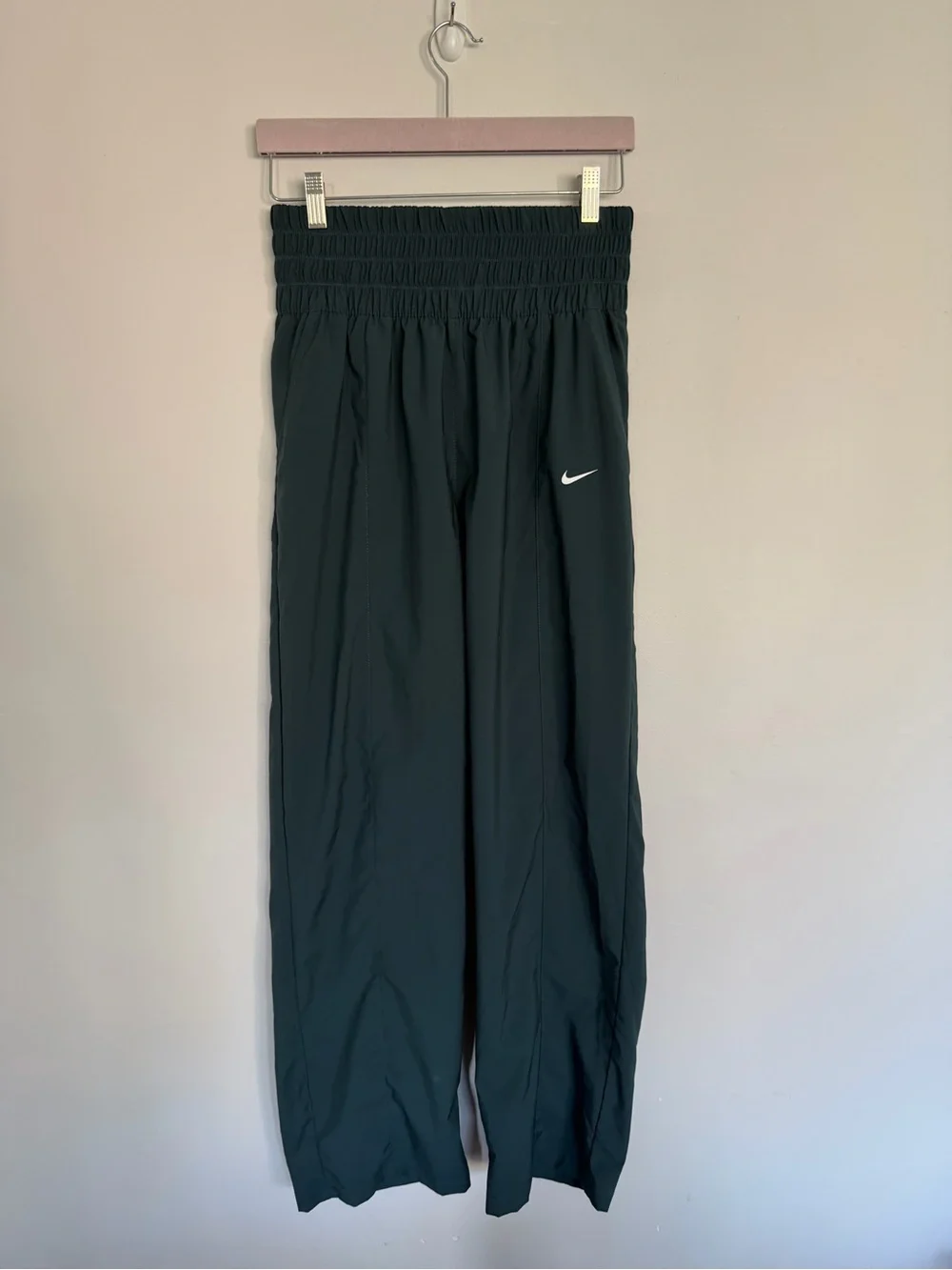 Nike Dri-FIT Bliss Victory Wide Leg Training Pants Green Medium